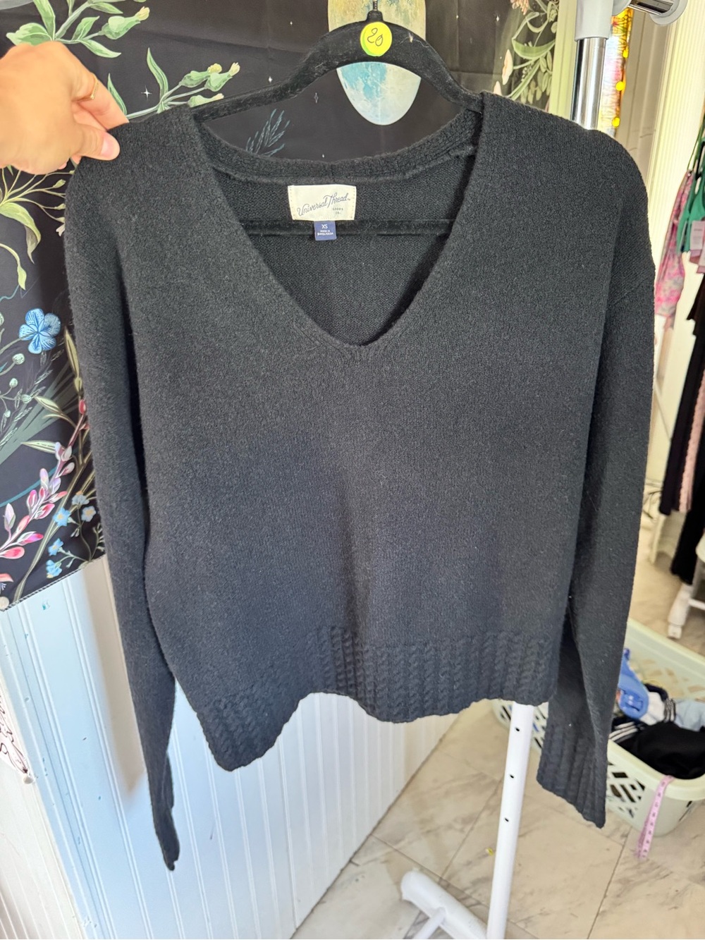 XS universal thread V-Neck Black Women's Sweater NWOT